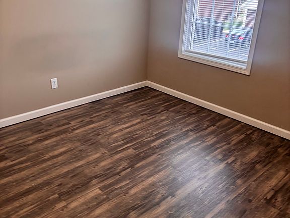 2nd image of 31 Arbor Creek Dr