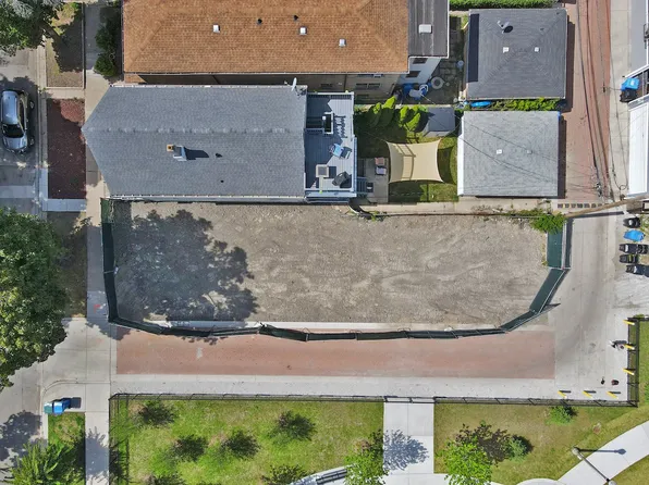 1632 W Hollywood Ave, Chicago, IL 60660