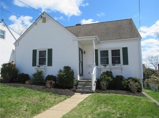 40 Longview St, New London, CT 06320