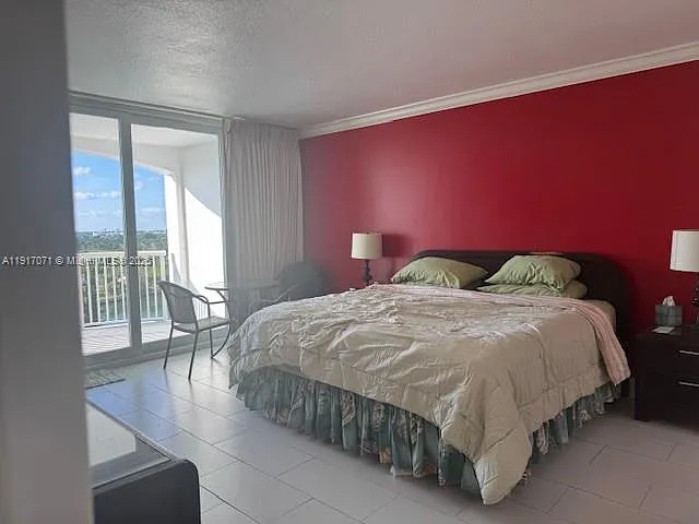 5401 Collins Ave #931 — Photo 28