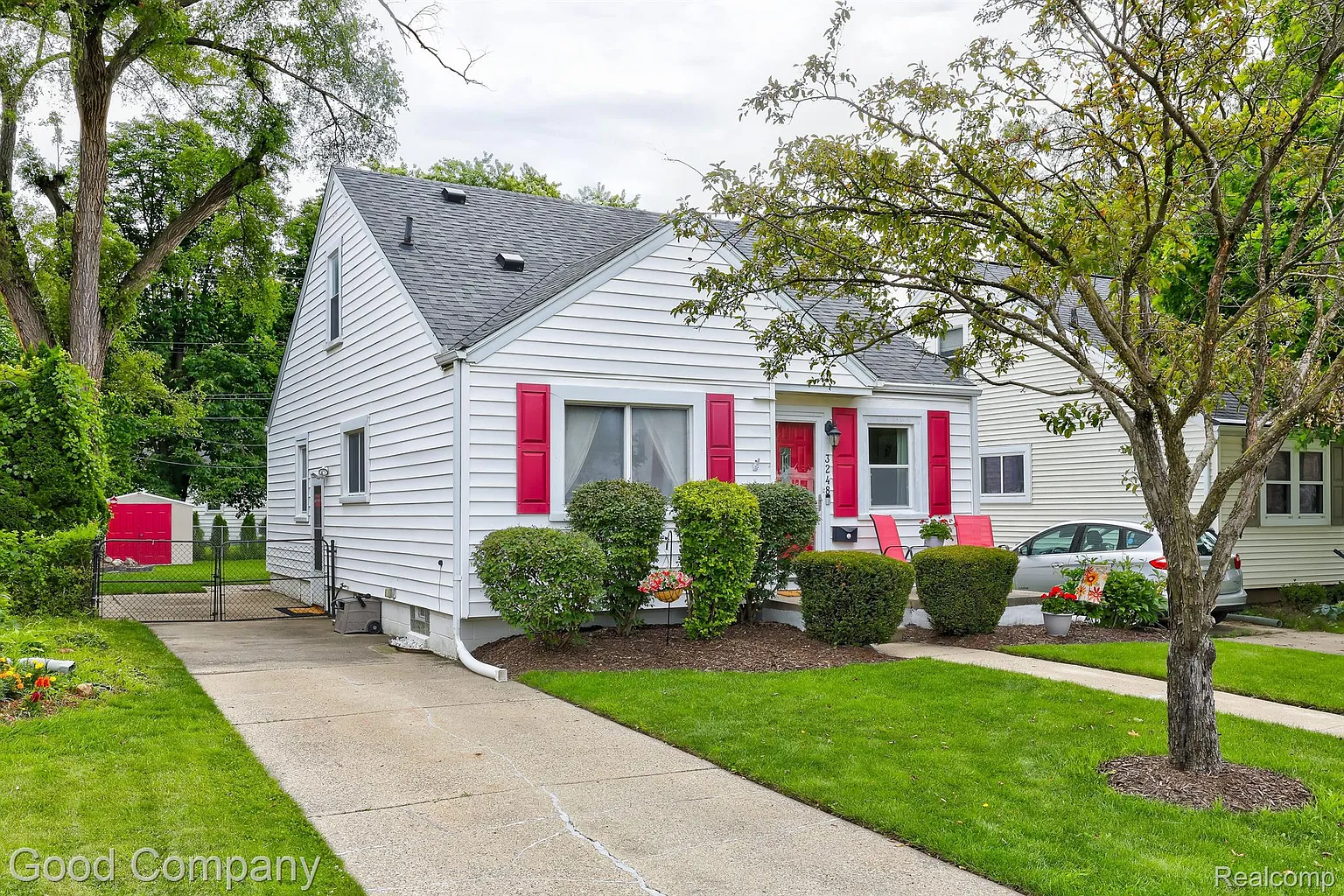 3248 Ellwood Ave photo 1
