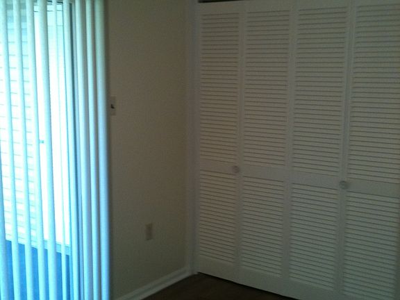 STACKABLE WASHER AND DRYER 