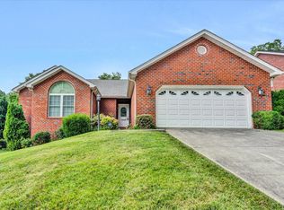 1732 McMillian Ct NW, Roanoke, VA 24019