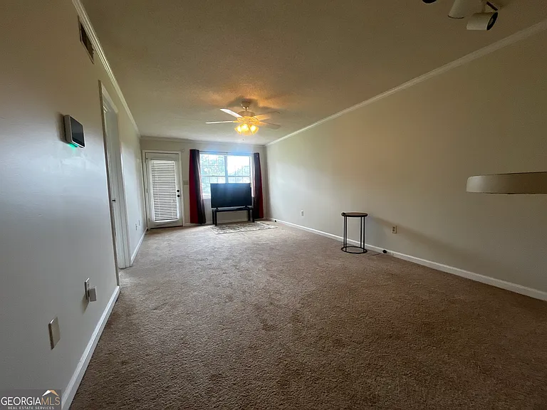 2165 S Milledge Ave — Photo 6