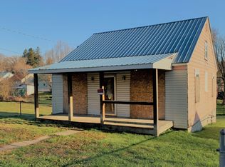 110 Veterans Ave, Oak Hill, WV 25901