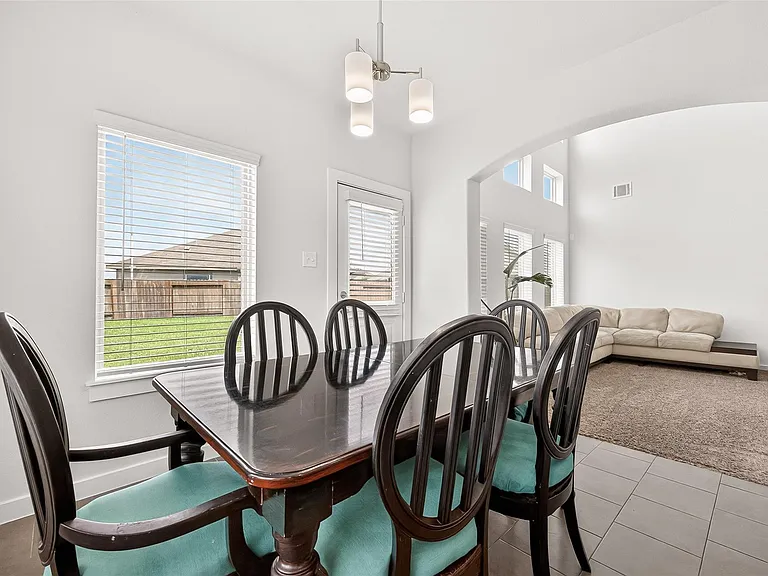 6803 Alamitos Ct — Photo 16
