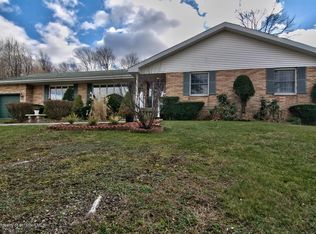203 Sunset Rd, Roaring Brook Twp, PA 18444