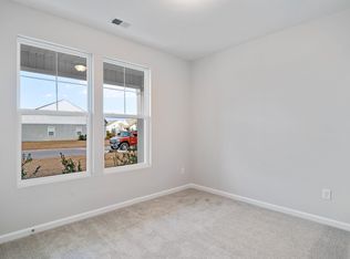 1075 NW Forest Bnd Dr, Calabash, NC 28467