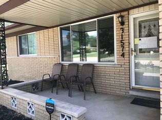 31574 Hayes Rd, Fraser, MI 48026