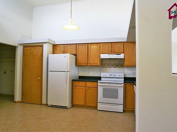 3rd image of 2112 Stone Pine Dr #5