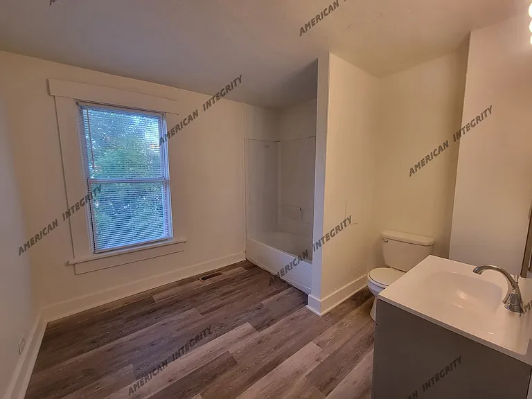 15 N Van Lear St — Photo 6