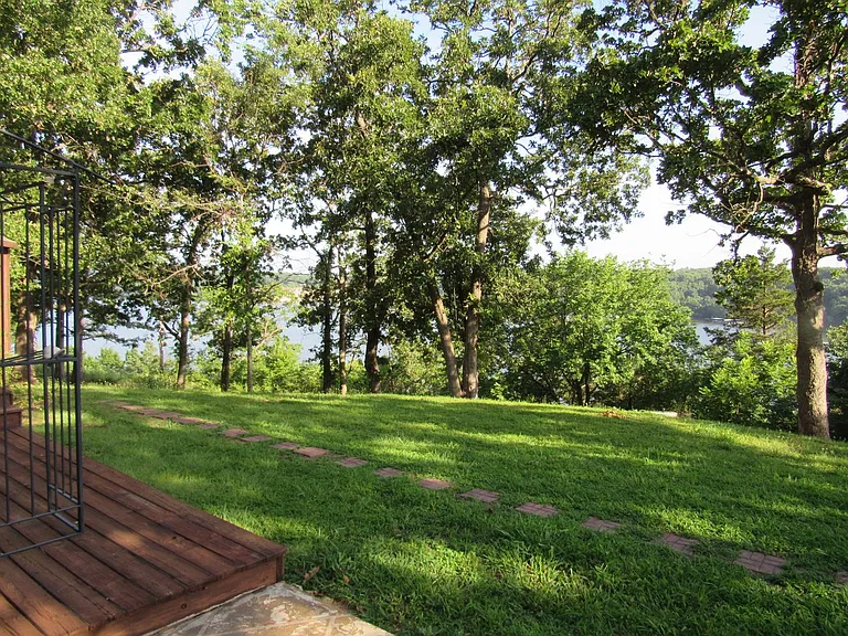 142 Port Niangua Ln — Photo 6