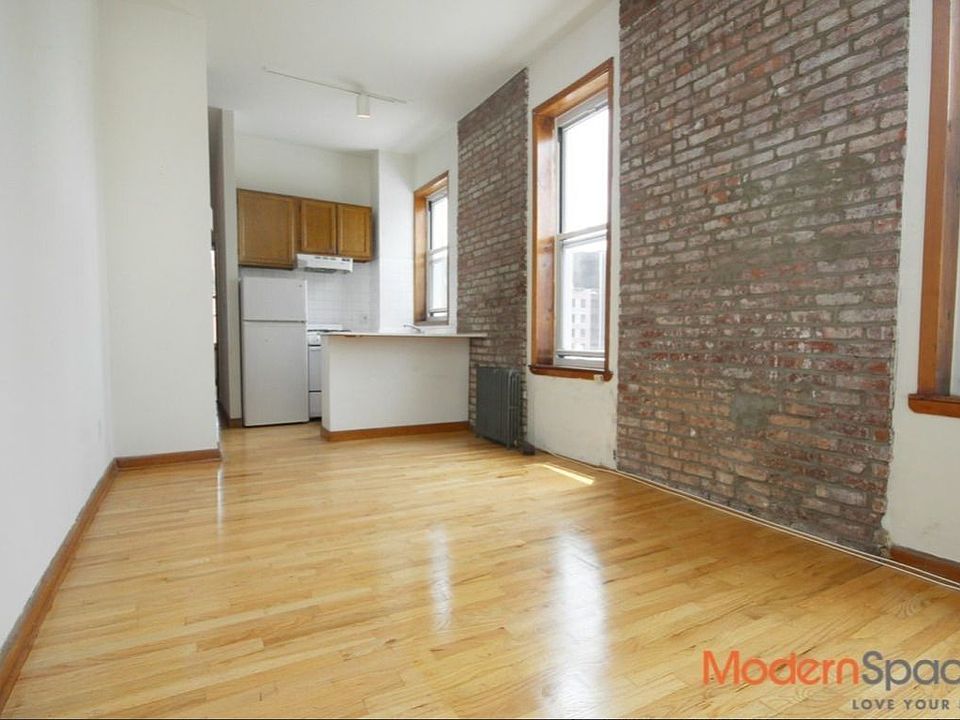 1st image of 3137 30th St APT 3C