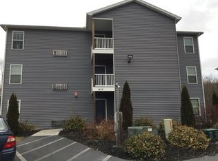 1411 Doron Dr #2A, Chambersburg, PA 17202