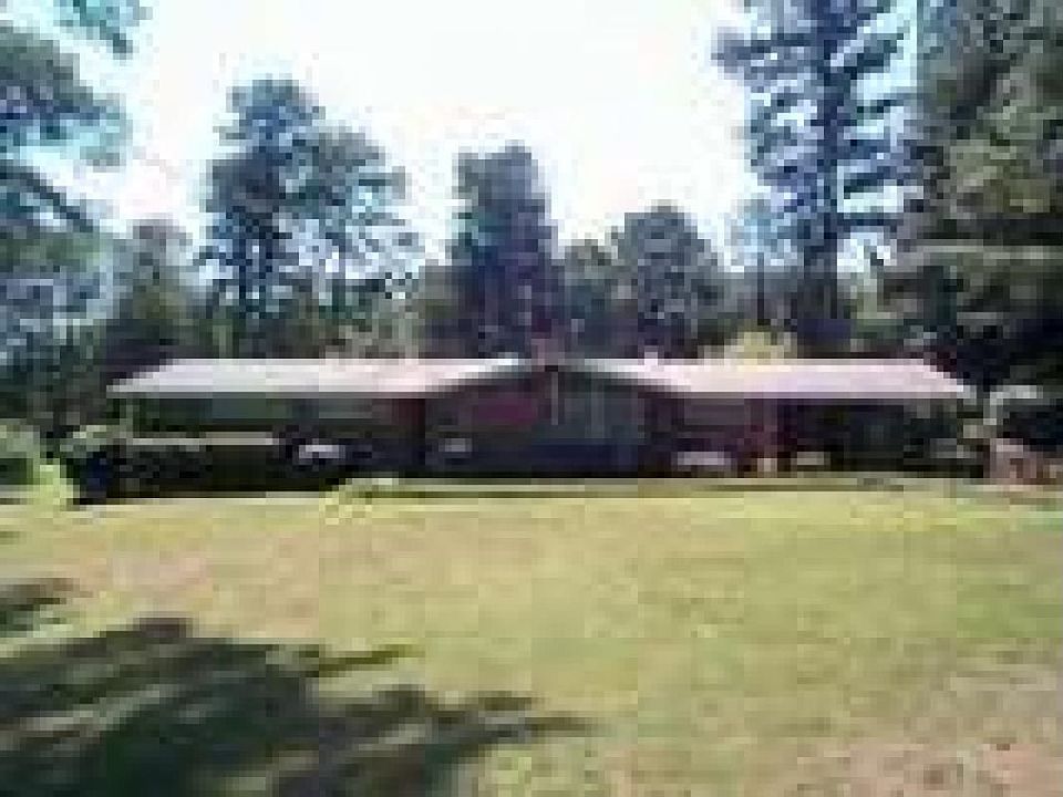 2nd image of 265 Pinewood Cir