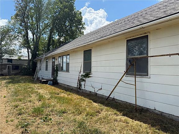 4th image of 12522 Ballard Blvd
