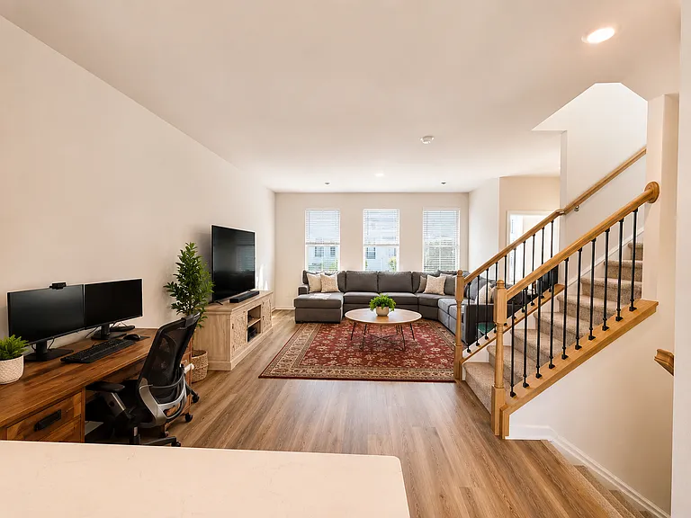 9717 Hopkins St — Photo 10
