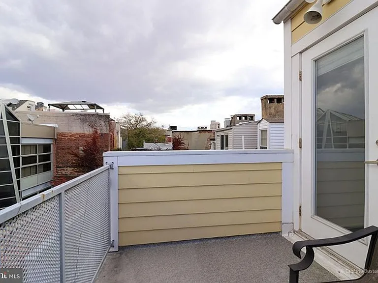 4 E Henrietta St — Photo 5