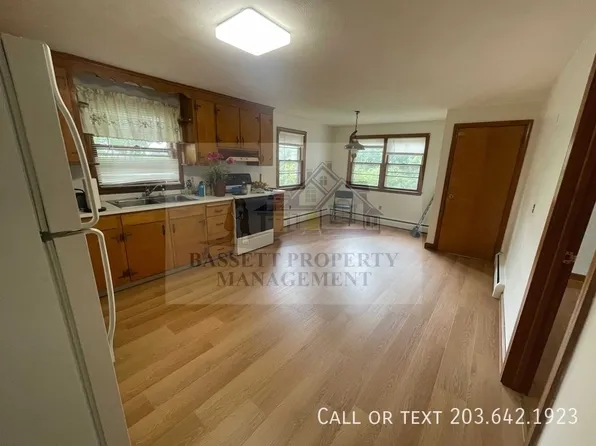 16 State St Floor 2, New Britain, CT 06051
