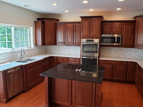 2nd image of 10202 Severn Ln