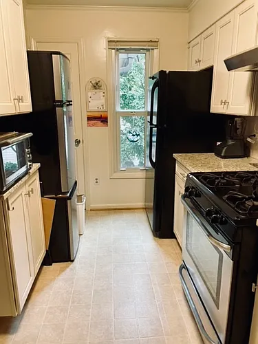 243 Loudoun St SW #E Photo 1