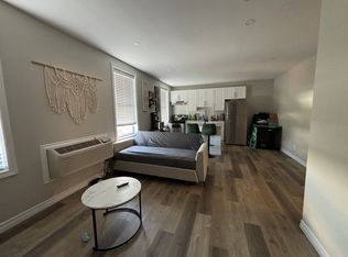 178 Front St N #402, Sarnia, ON N7T 5S3