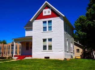 380 Division St, Platteville, WI 53818
