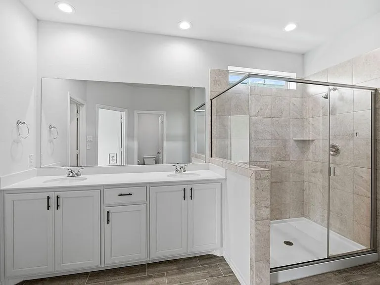 1024 Runnels Ln — Photo 14