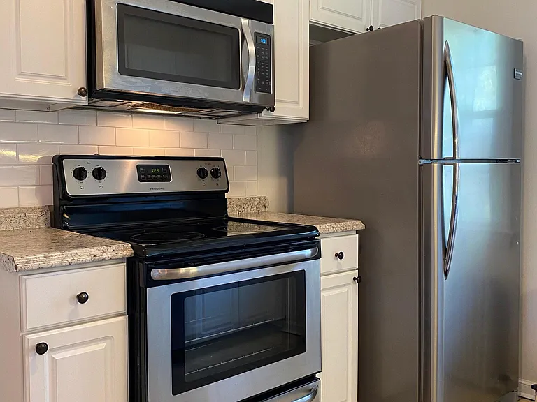 51 Robin Rd — Photo 5