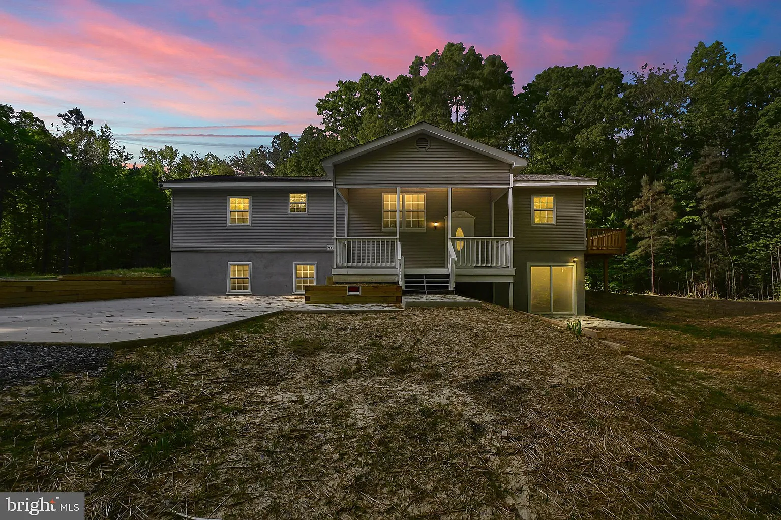 9504 Mandy Ln photo 1