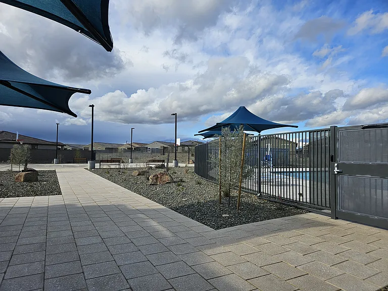 15998 W Smoketree Dr — Photo 36
