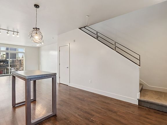 2nd image of 3409-3425 Broadway #220