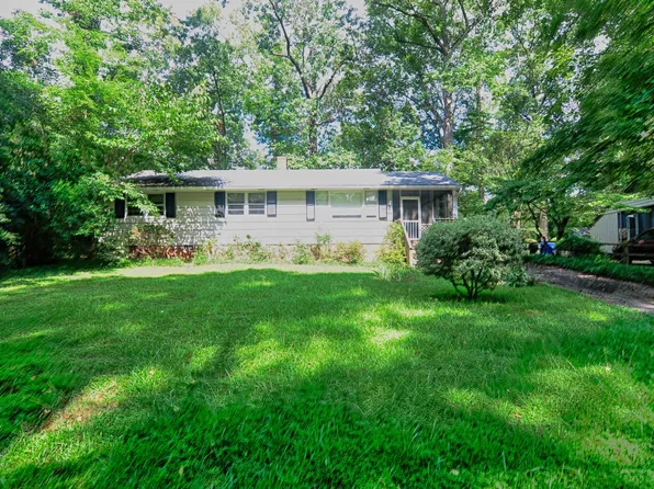 406 Hickory Dr, Chapel Hill, NC 27517