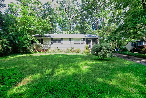 406 Hickory Dr Photo 1