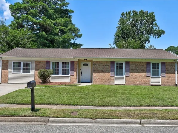 3108 Bomar Dr, Chesapeake, VA 23321