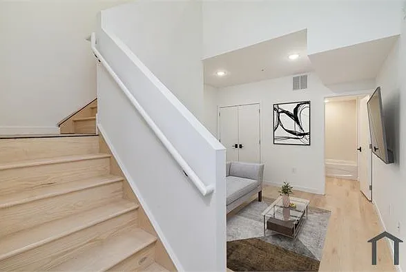 2722 N Hope St #C — Photo 4