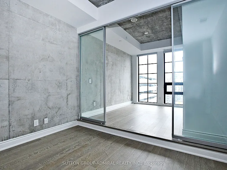 608 Richmond St W #1013 — Photo 10