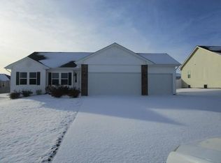 636 Ashleigh Ln, Roscoe, IL 61073