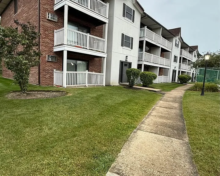 189 Gregory St #1 — Photo 14