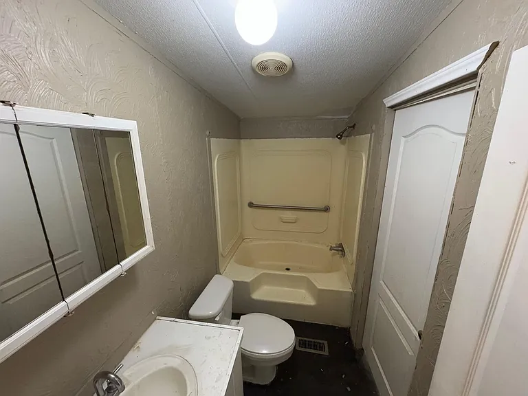 8315 Burleson Manor Rd — Photo 7