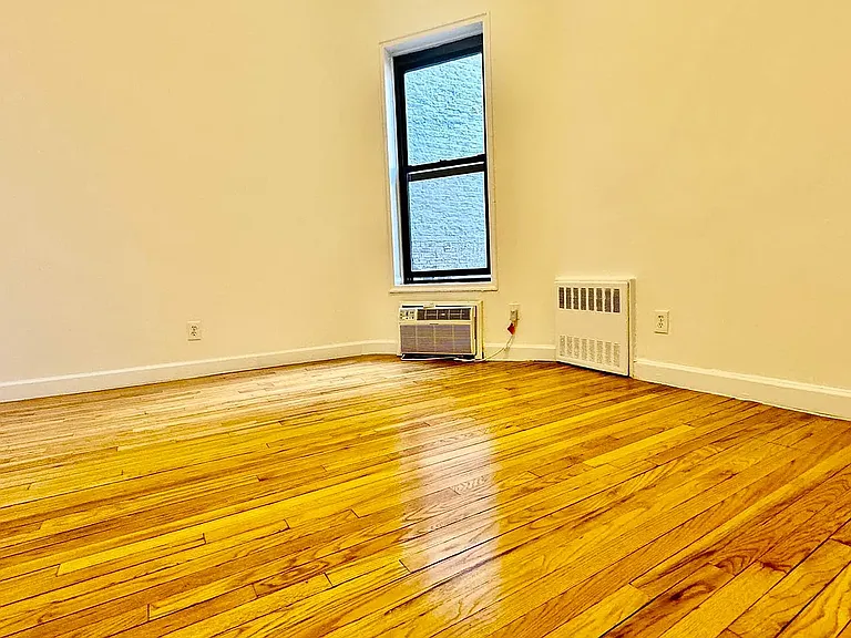 321 E 66th St #4D — Photo 6
