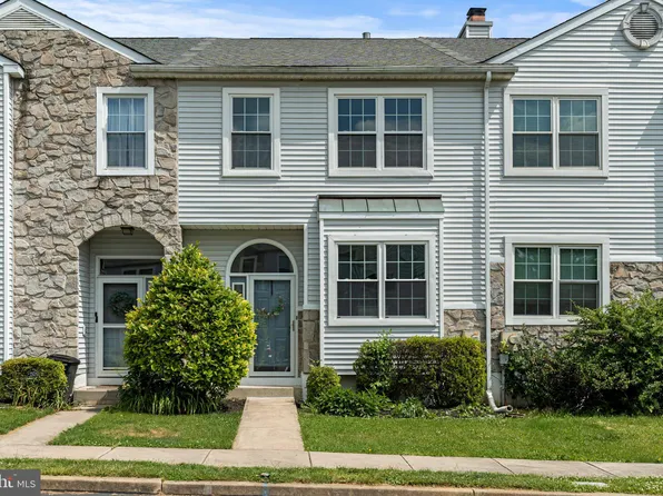 139 Spruce Ln, Collegeville, PA 19426