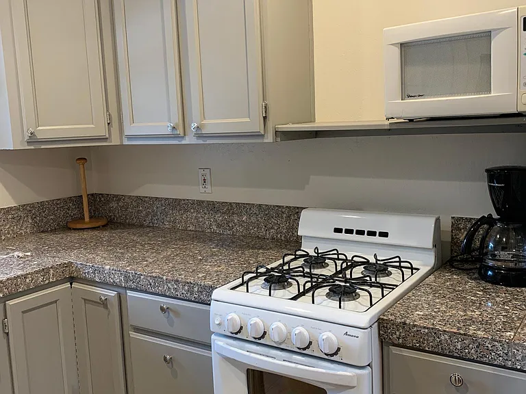 543 Forest Ave #C — Photo 15