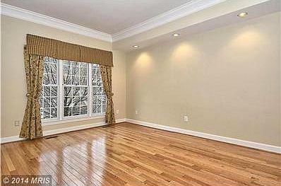 Living Room w/ hardwood floors