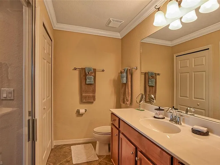 9727 Acqua Ct #425 — Photo 12