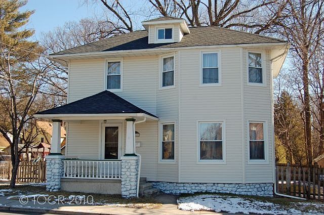 2nd image of 56 Cottage St