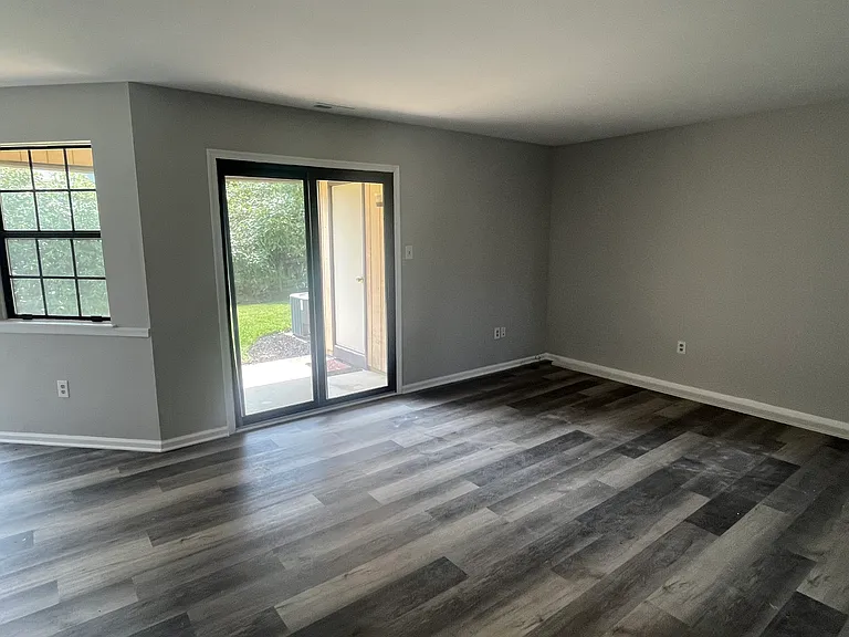 314 Georgia Ct #13 — Photo 5