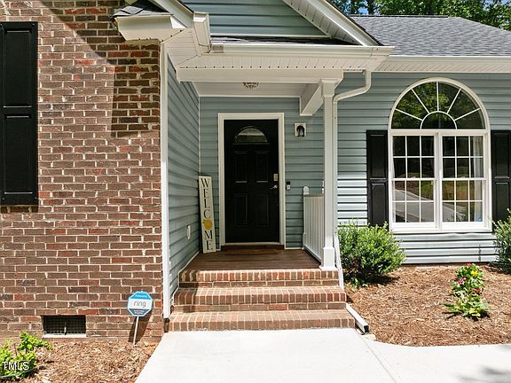 3rd image of 7031 Calais Dr