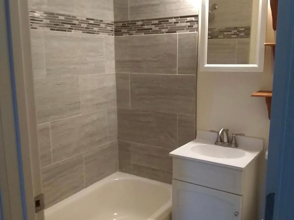 2nd image of 5016 Indianapolis Blvd #3S