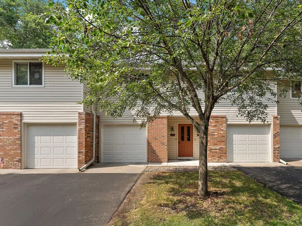 17587 Pond Cir, Eden Prairie, MN 55346